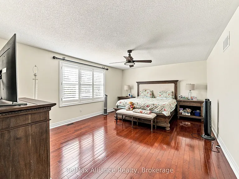 2404 Rideau Dr — Photo 19