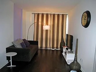 Rented by R New York