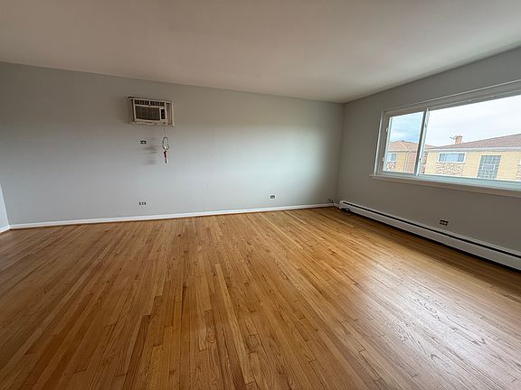 5th image of 10451 Ann Ct #1W