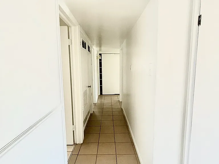 2900 Polk Ave — Photo 6