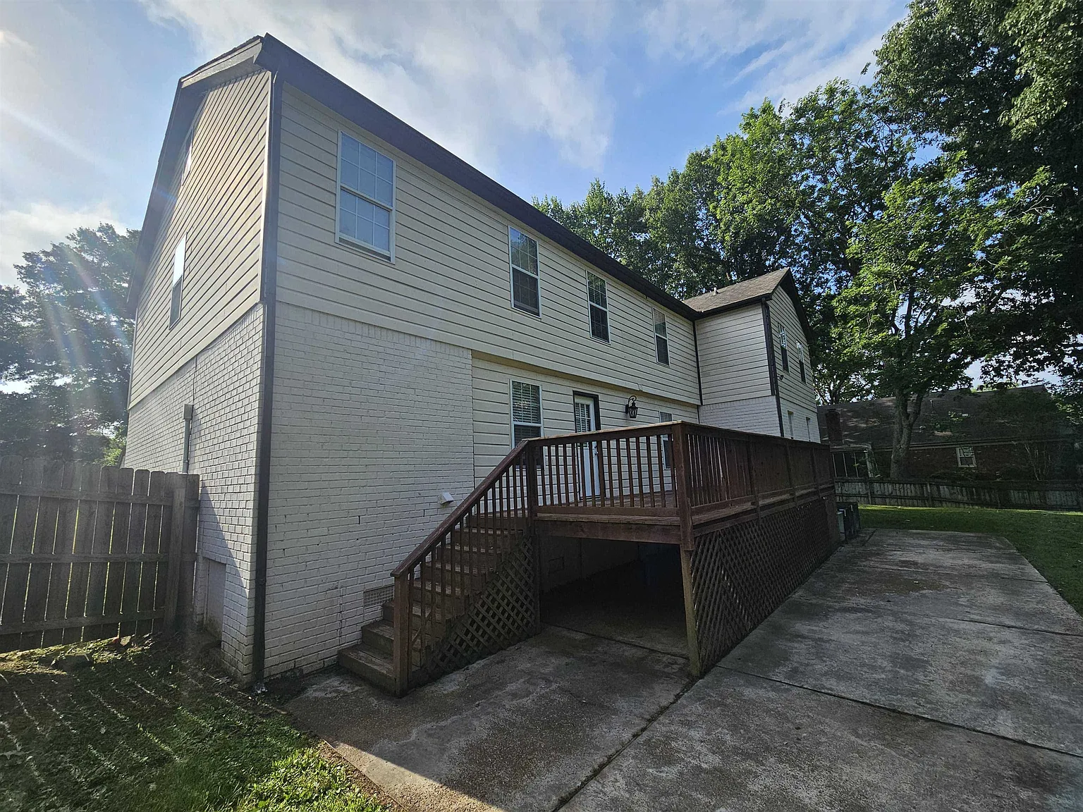 5 bed, 3.5 bath, 3305 sqft, $3,050 — Photo 4