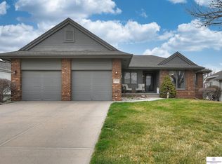 17208 Patterson Dr, Omaha, NE 68135