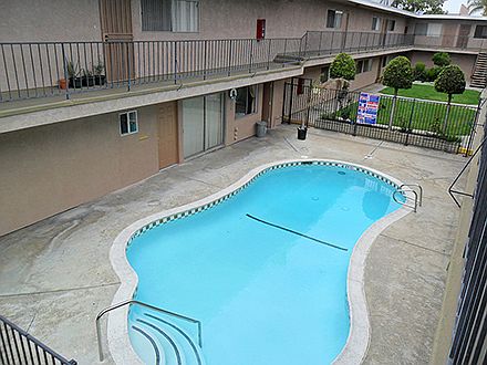 4th image of 1021 W 161st St APT 03