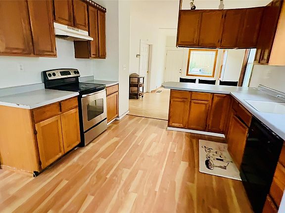 3rd image of 527 S Sullivan Street