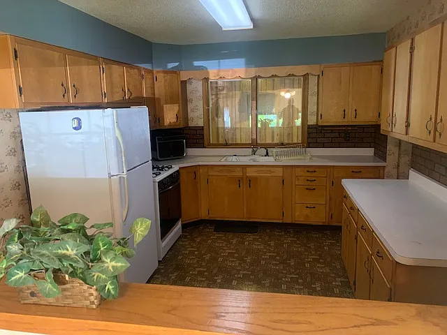 2 bed, 1.5 bath, 1450 sqft, $1,000 — Photo 3