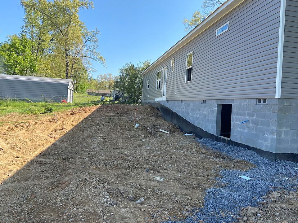 2nd image of 3720 Dixie Court Dr SE