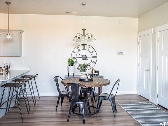 4th image of 4243 W McKellen Dr #201