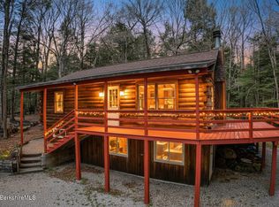 859 Moberg Rd, Becket, MA 01223