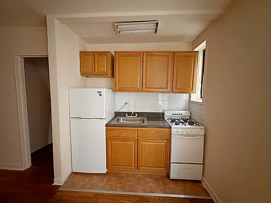 Rented by Brooklyn Property Group LLC | media 13