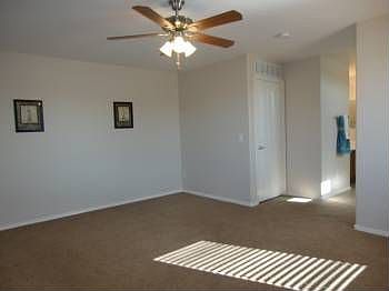 4th image of 1658 E Bradstock Way