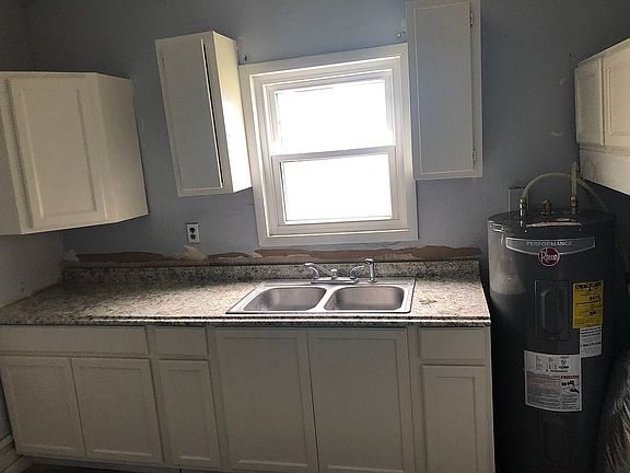 2nd image of 2317 Crutchfield St