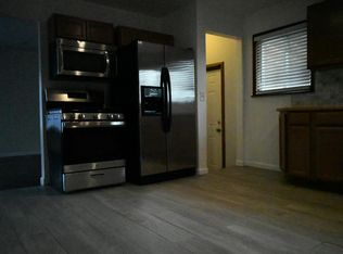 740 Van Lawn St, Westland, MI 48186
