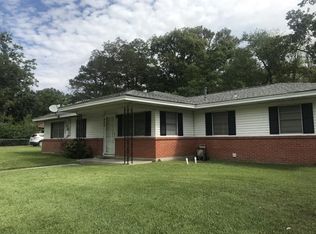 802 N 6th St, Huntington, TX 75949