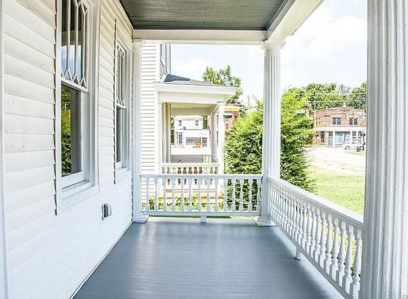 3rd image of 2918 Fendall Ave