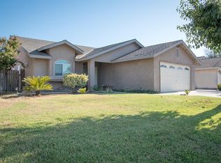 1366 Malsch Strasse, Dinuba, CA 93618