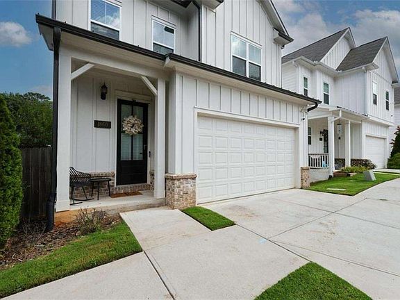 3rd image of 1860 Commons Pl NW