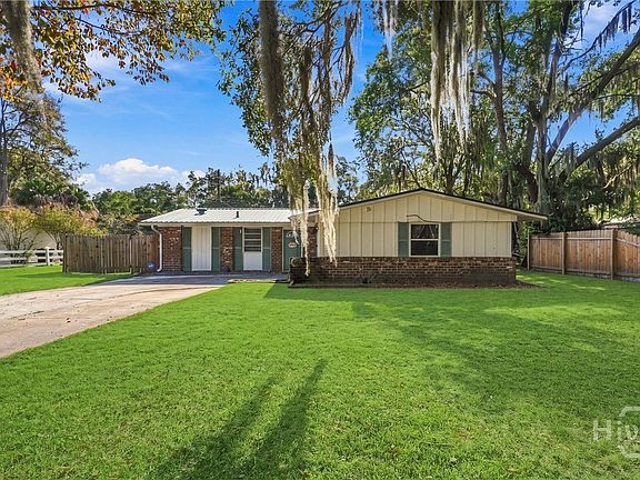 3rd image of 12418 Deerfield Road