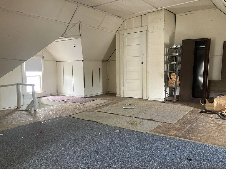 212 Grand St — Photo 27