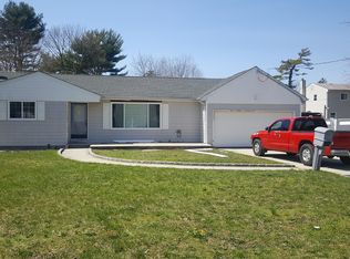 10 Lukens Ave, Brentwood, NY 11717