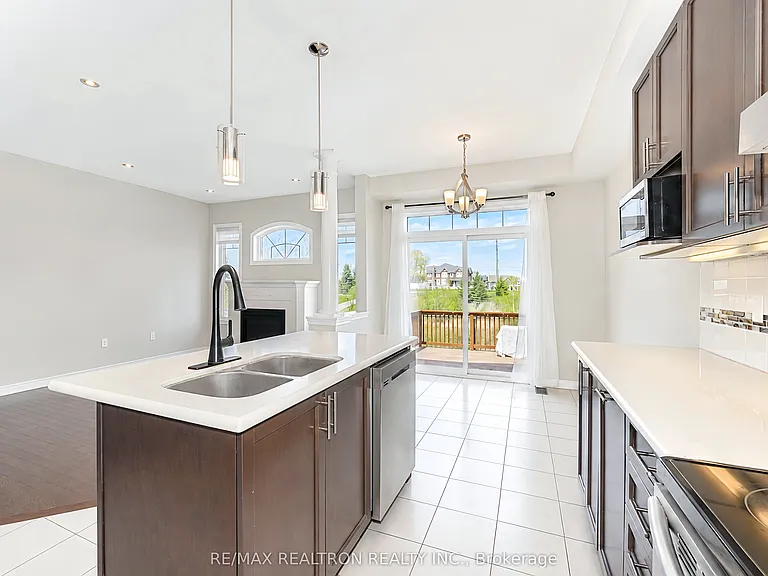 77 Betony Dr — Photo 15