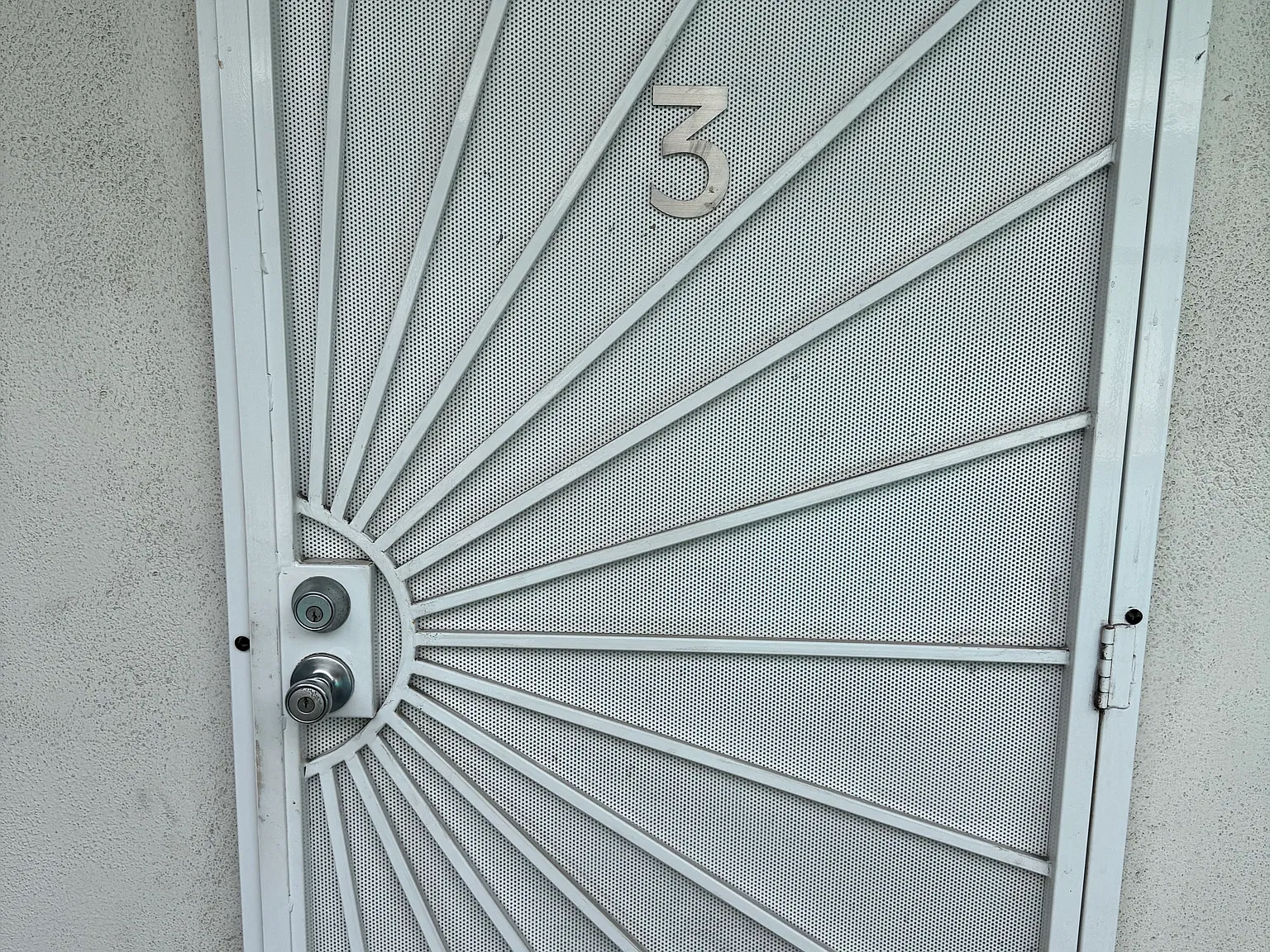 2 bed, 800 sqft, $2,450 — Photo 1