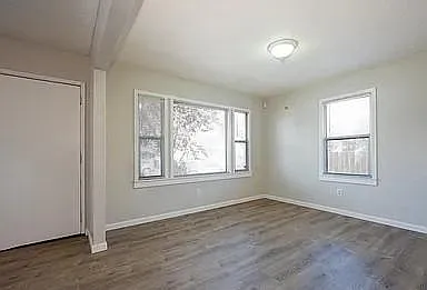 421 Illinois St — Photo 5