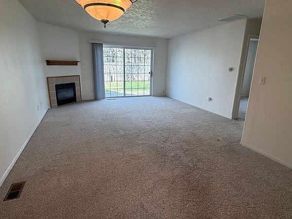2nd image of 1245 Country Glen Ave NE