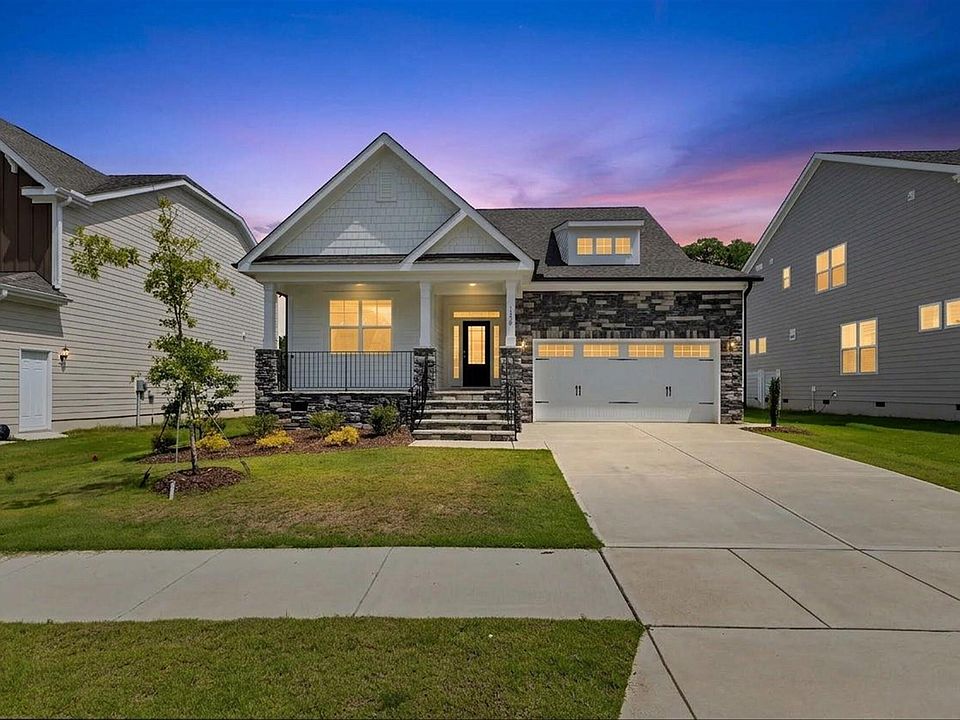 1st image of 1520 Maelyn Way