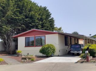 136 Castle Ct, Fortuna, CA 95540