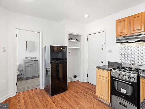 5th image of 1427 W Ritner St #2F