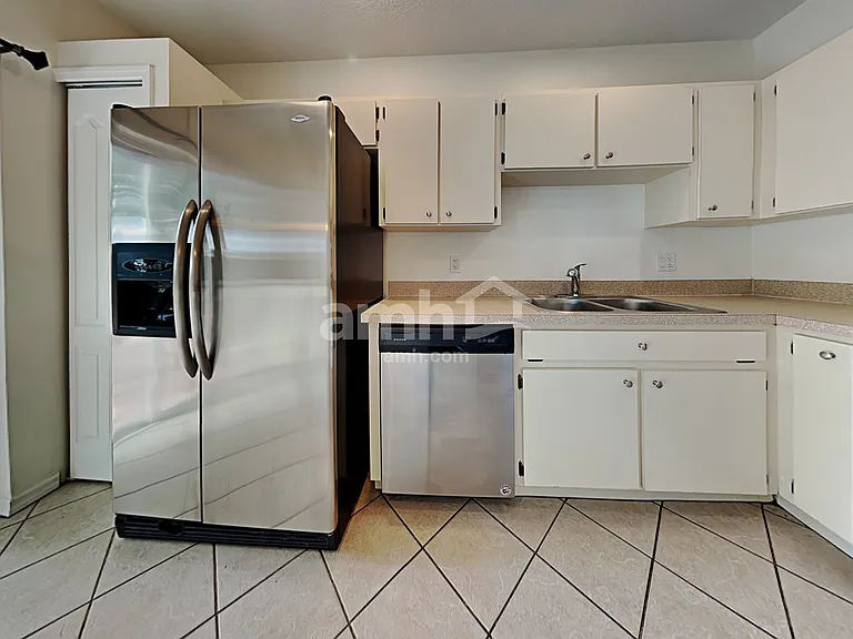 1002 Harvest Moon Dr — Photo 3