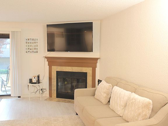 4th image of 23411 102nd Ave SE APT E109