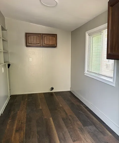 304 Livingston Ave — Photo 8