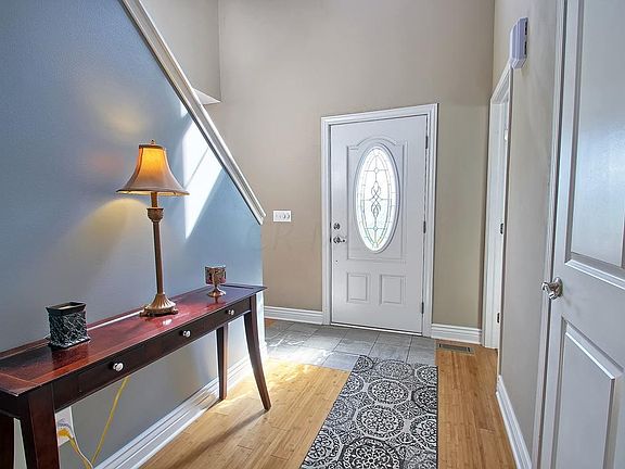 3rd image of 1354 Royal Oak Dr