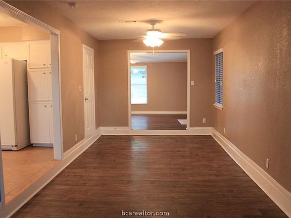 5th image of 2308 Woodward Dr