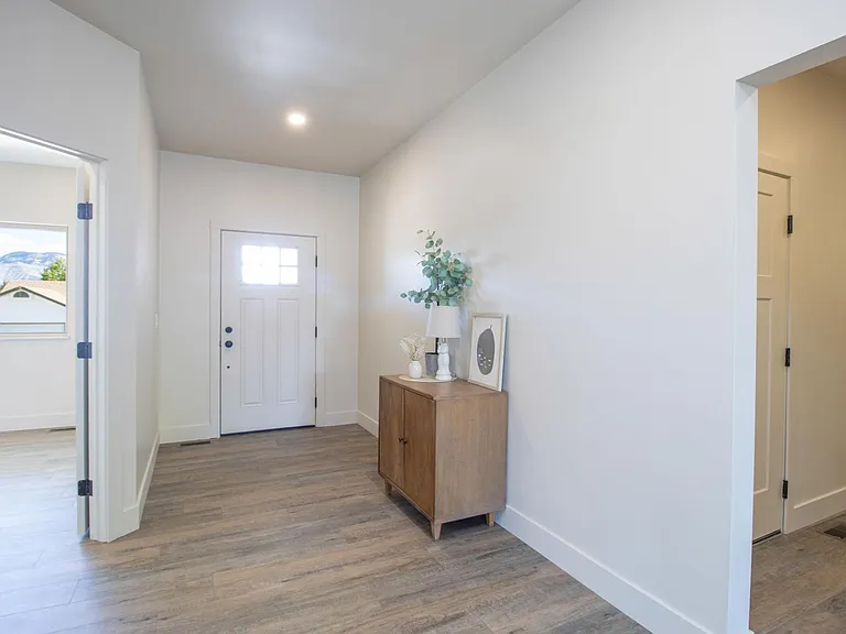 577 Ponderosa Cir — Photo 4