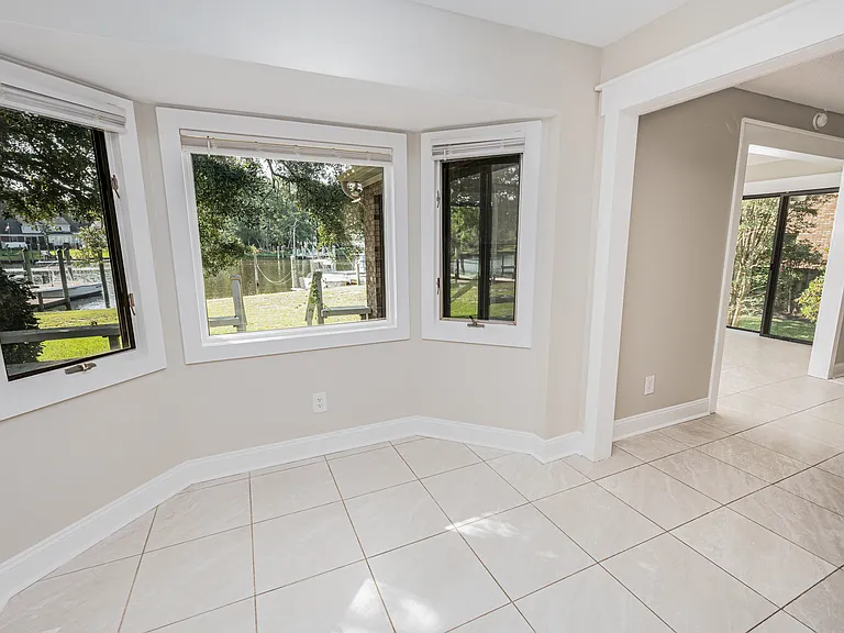 5722 Gondolier Dr — Photo 11