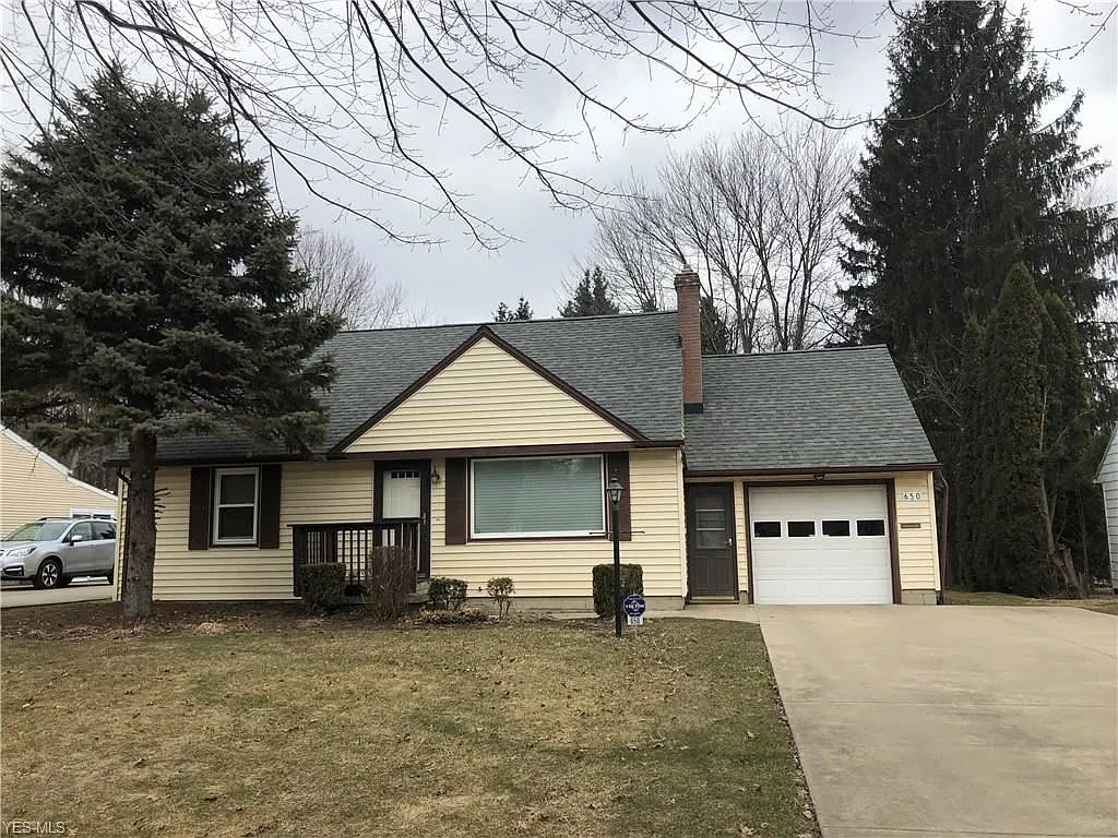 650 Afton Ave photo 1