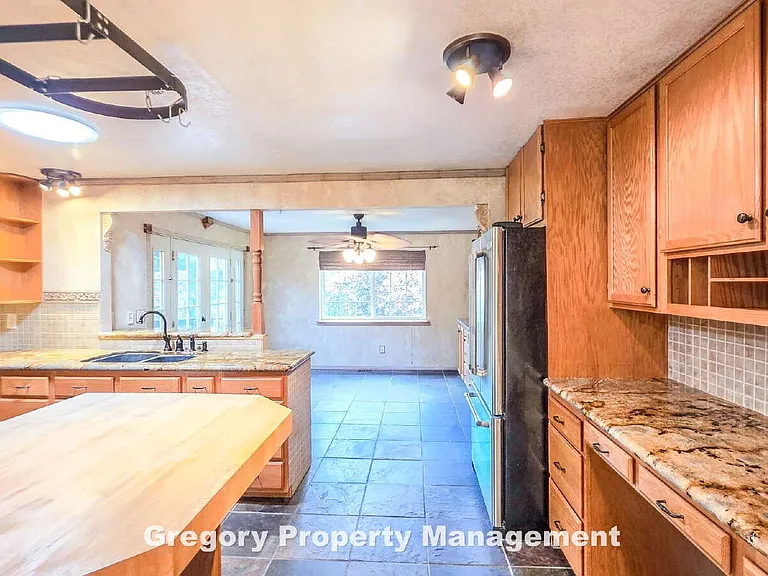 622 204th St SE — Photo 7
