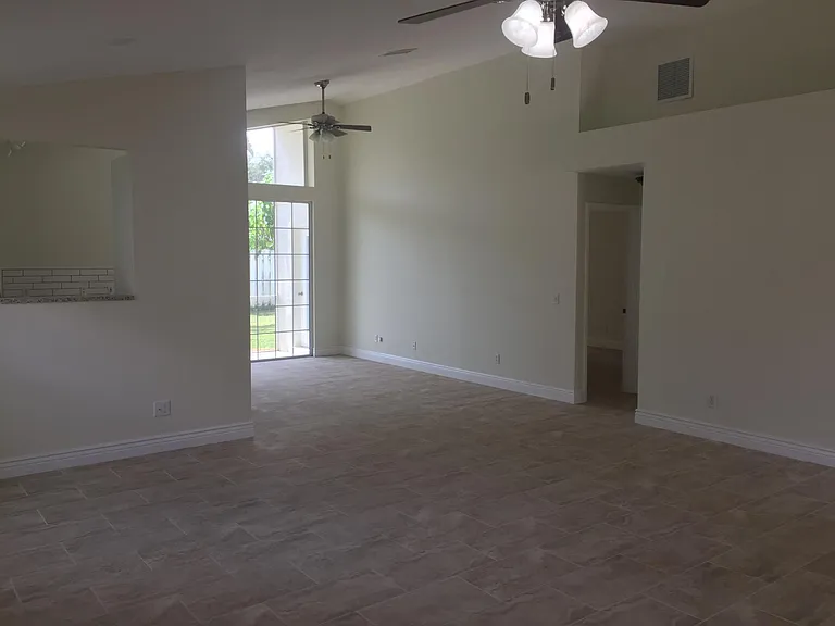 11308 Parkside Pl — Photo 13