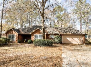 2406 Stonewood Dr, Dothan, AL 36301