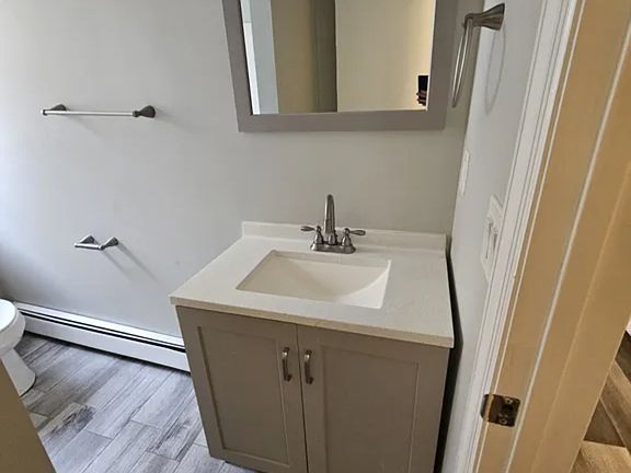 4th image of 87 Jefferson St #1