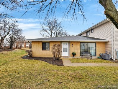 123 Brewster Ct APT B, Bloomingdale, IL, 60108