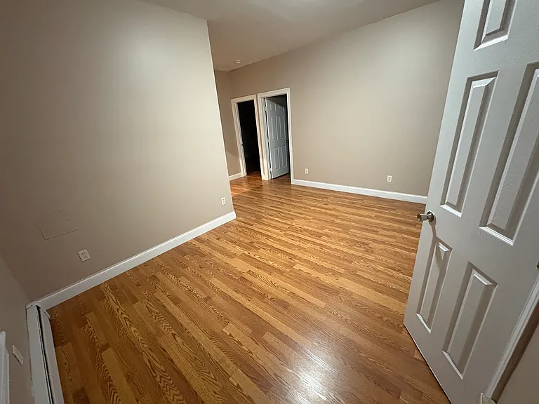 154 Lloyd St #1 — Photo 3