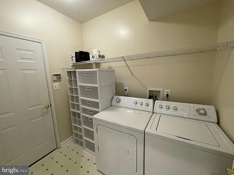 21330 Meadow Field Ct — Photo 19