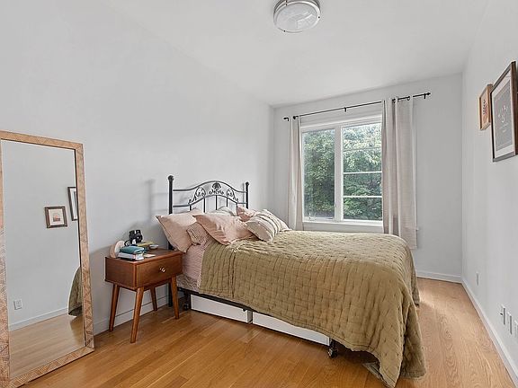 5th image of 195 Hawthorne St #2N