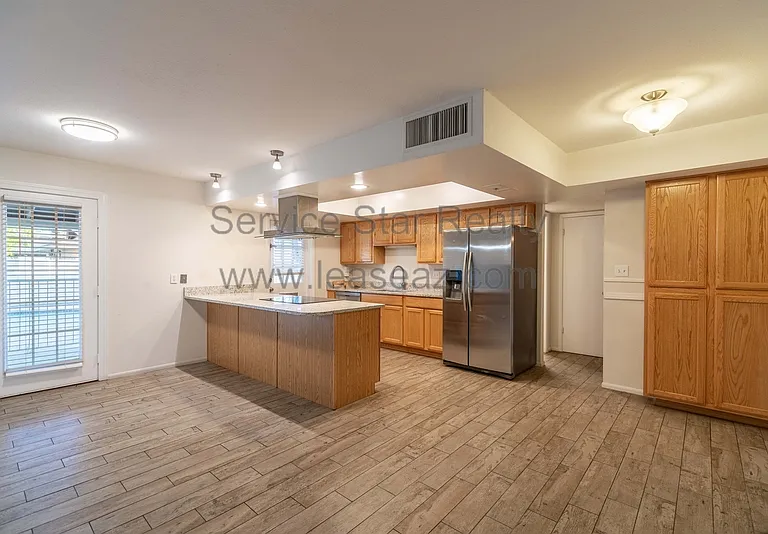 923 E Wesleyan Dr — Photo 10
