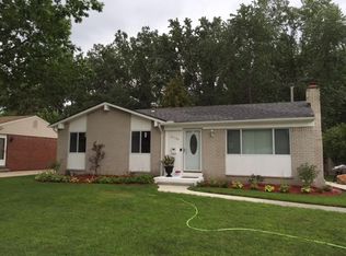 12129 Fairview Dr, Sterling Heights, MI 48312