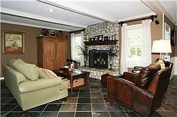 4th image of 1222 Longledge Dr