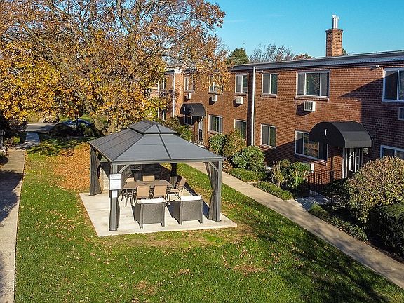 Outdoor Kitchen